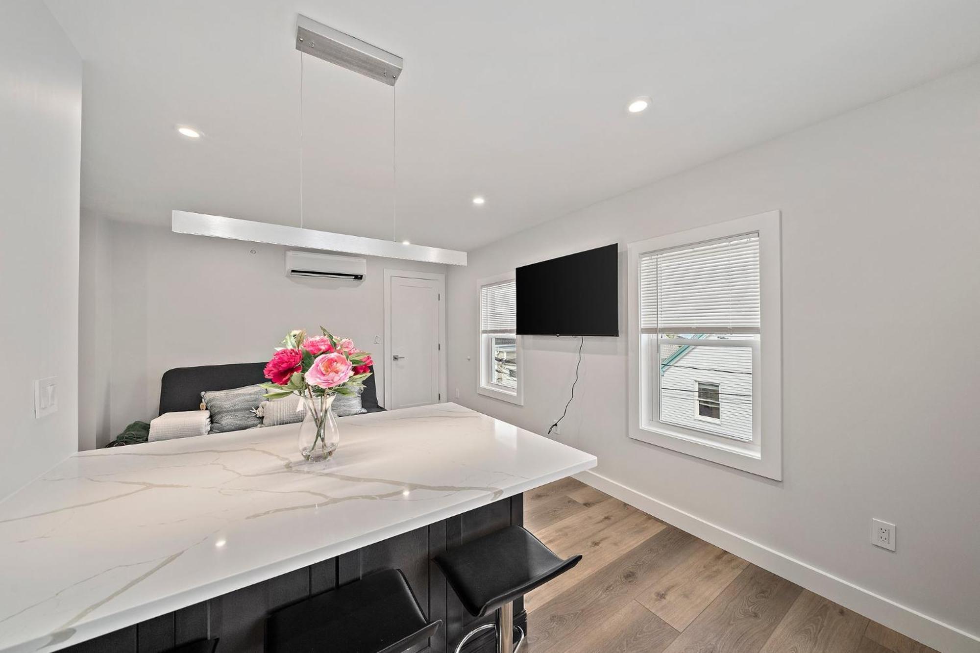Parking 3br2bth Cambridge Boston W&d Subway Ac * Somerville